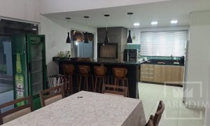 Sítio com 210m², 2 dormitórios, Nao suíte, 2 vagas, no bairro Barragem Capingui em Marau