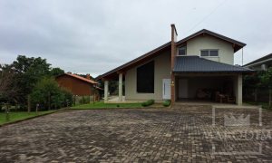 Sítio com 210m², 2 dormitórios, Nao suíte, 2 vagas, no bairro Barragem Capingui em Marau