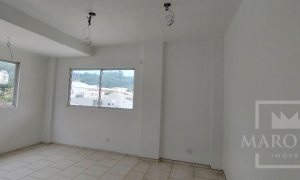 Salas/Conjuntos com 62m², Nao suíte, no bairro Centro em Marau