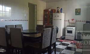 Casa com 296m², 4 dormitórios, Sim suíte, 2 vagas, no bairro Borges de Medeiros em Marau