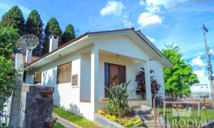 Casa com 180m², 4 dormitórios, Nao suíte, 2 vagas, no bairro Bosque em Marau