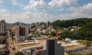 Apartamento com 98m², 3 dormitórios, Sim suíte, 1 vaga, no bairro Centro em Marau