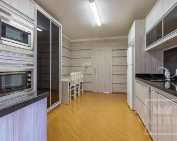 Apartamento com 100m², 3 dormitórios, Nao suíte, 1 vaga, no bairro Centro em Marau