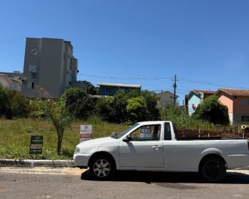 Terreno com 305m², Nao suíte, no bairro Borges de Medeiros em Marau