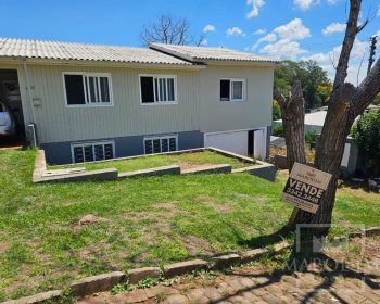 Casa com 210m², 6 dormitórios, Nao suíte, 2 vagas, no bairro Santa Lúcia em Marau