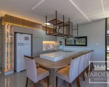 Casa com 269m², 3 dormitórios, Nao suíte, 2 vagas, no bairro Loteamento Santin em Marau