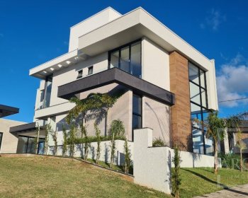 Casa com 265m², 3 dormitórios, Nao suíte, 2 vagas, no bairro Rodovia ERS 324 em Marau