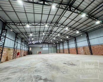 Pavilhão com 985m², Nao suíte, no bairro Distrito Industrial em Marau