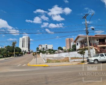 Terreno com 274m², Nao suíte, no bairro Centro em Marau