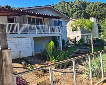 Casa com 63m², 2 dormitórios, Nao suíte, no bairro Gruta do Rio Marau em Marau