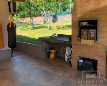 Casa com 150m², 4 dormitórios, Nao suíte, 2 vagas, no bairro Gruta do Rio Marau em Marau