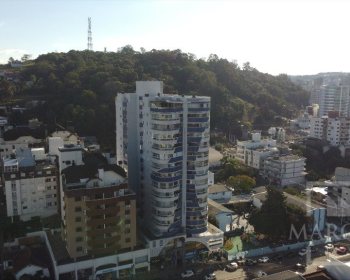 Apartamento com 168m², 2 dormitórios, Nao suíte, 2 vagas, no bairro Centro em Marau