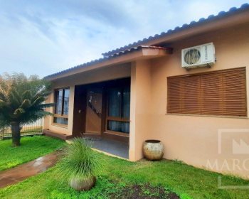 Casa com 184m², 4 dormitórios, Nao suíte, 3 vagas, no bairro Bosque em Marau