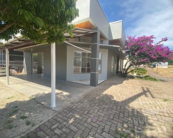 Salas/Conjuntos com 209m², Nao suíte, no bairro Portal do Sol em Marau