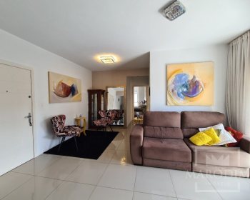 Apartamento com 94m², 3 dormitórios, Nao suíte, 2 vagas, no bairro Centro em Marau