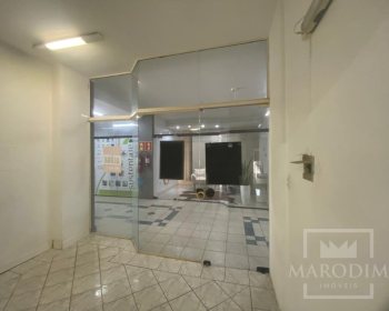 Salas/Conjuntos com 30m², Nao suíte, no bairro centro em Marau