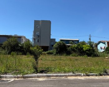Terreno com 305m², Nao suíte, no bairro Borges de Medeiros em Marau