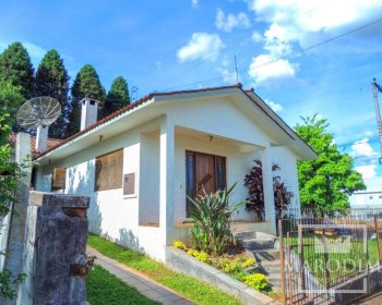 Casa com 180m², 4 dormitórios, Nao suíte, 2 vagas, no bairro Bosque em Marau